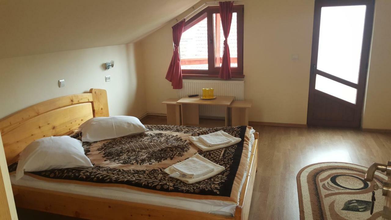 Pensiunea Dealul Frumos Bran  Esterno foto